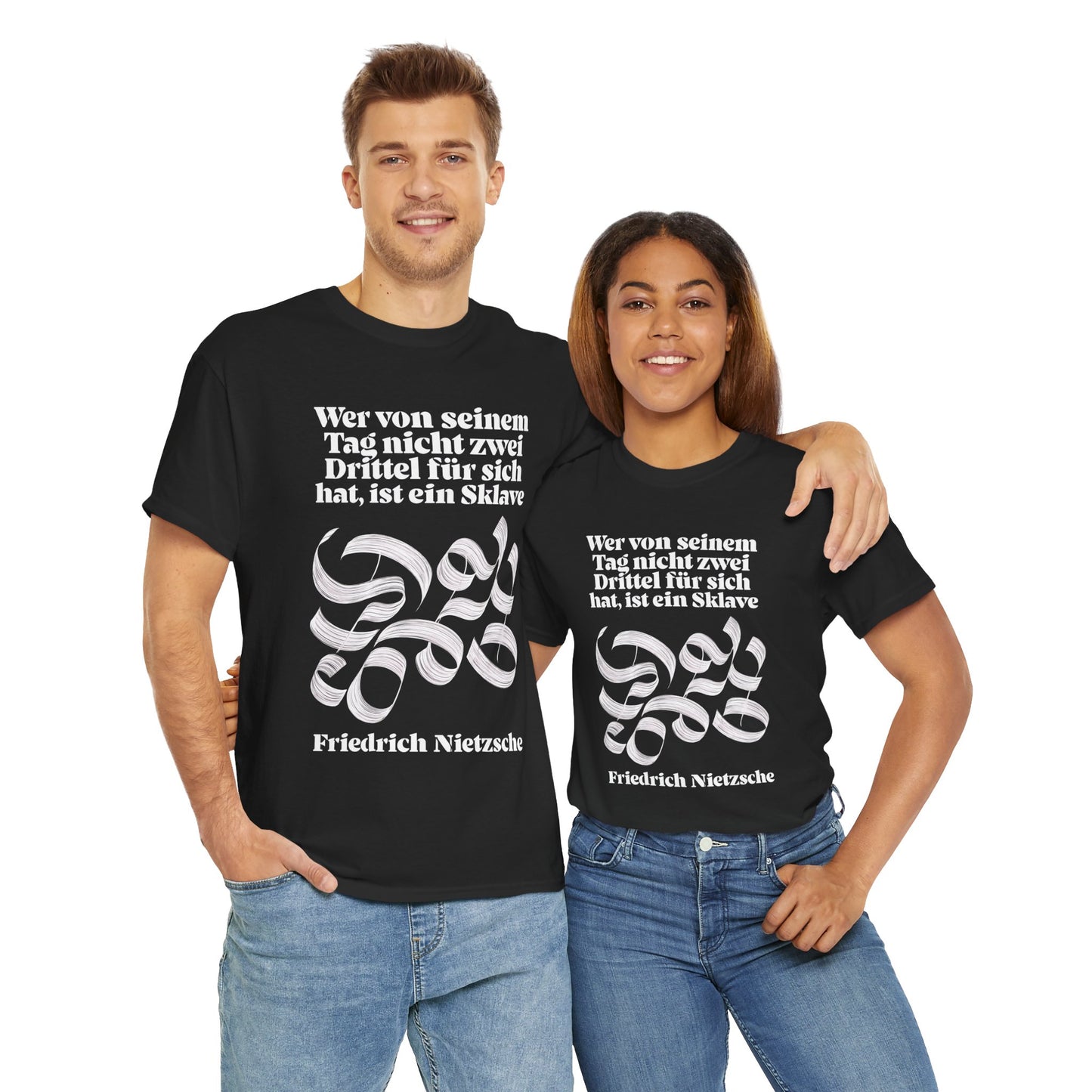 Unisex-T-Shirt aus Baumwolle - Friedrich Nietzsche | Sklave