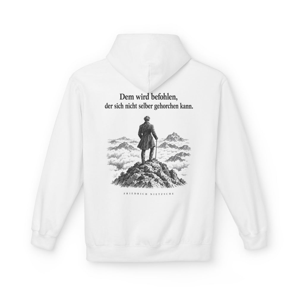 Friedrich Nietzsche: „Dem wird befohlen, der sich nicht selber gehorchen kann“ – Hoodie in Weiß – Produktfoto